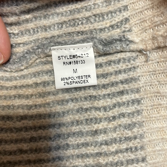 Striped sweater - Picture 4 of 5